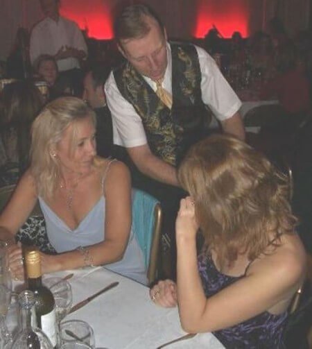 Close up Magician Cobham Close up Magician Cobham